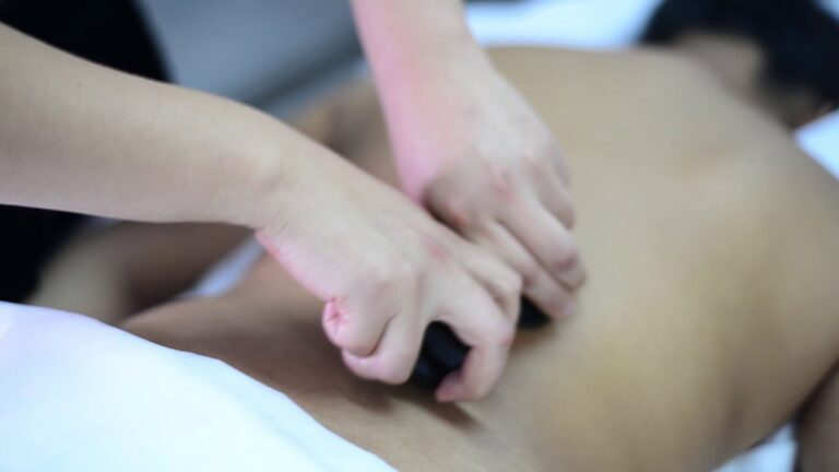Beneficios de la Terapia de Piedras Calientes
