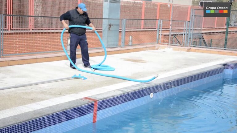 Mantenimiento &oacute;ptimo para piscinas privadas