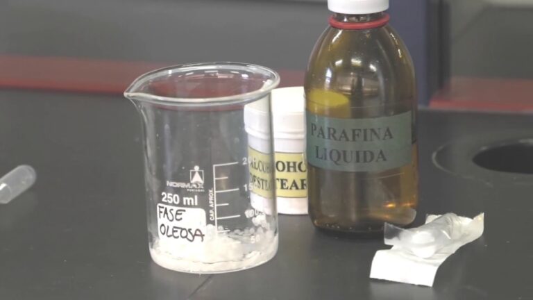 Aplicación correcta de crema analgésica